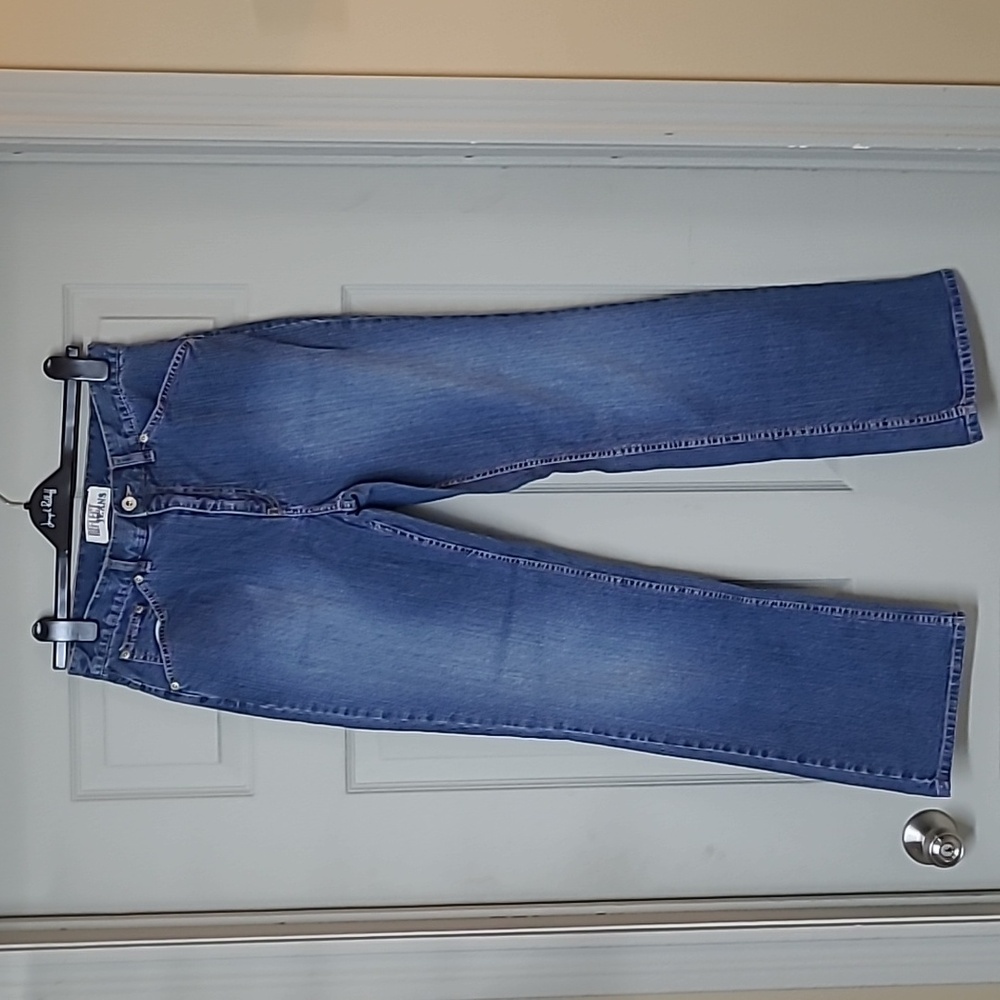 Vintage Reflect Jeans medium wash with contrast stitching EUC Size 8